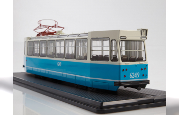 Трамвай ЛМ-68, бело-голубой