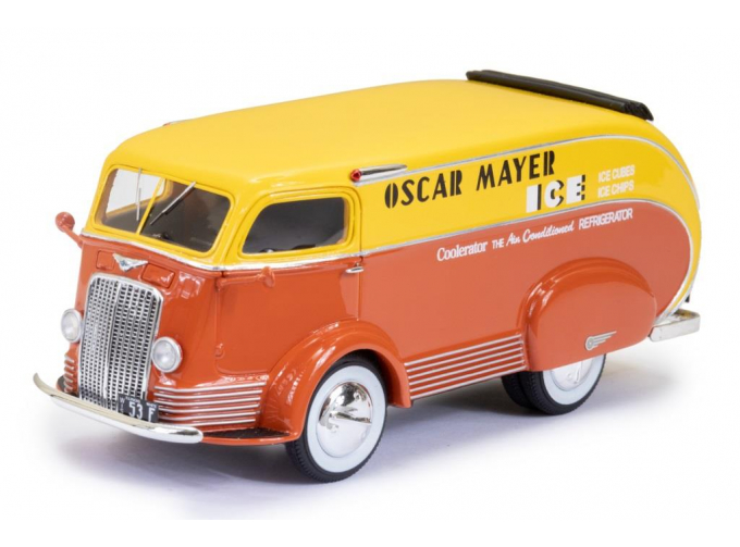 International D-300 Oscar Mayer ice delivery van (open rear door) - 1938