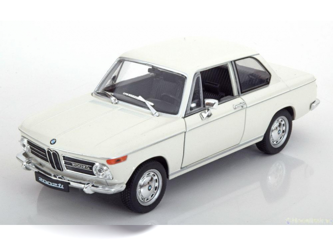 BMW 2002ti, beige