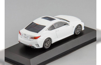 LEXUS RC350 F Sport, white