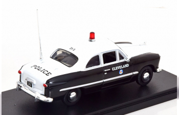 FORD 49 Cleveland Police (1949), white / black