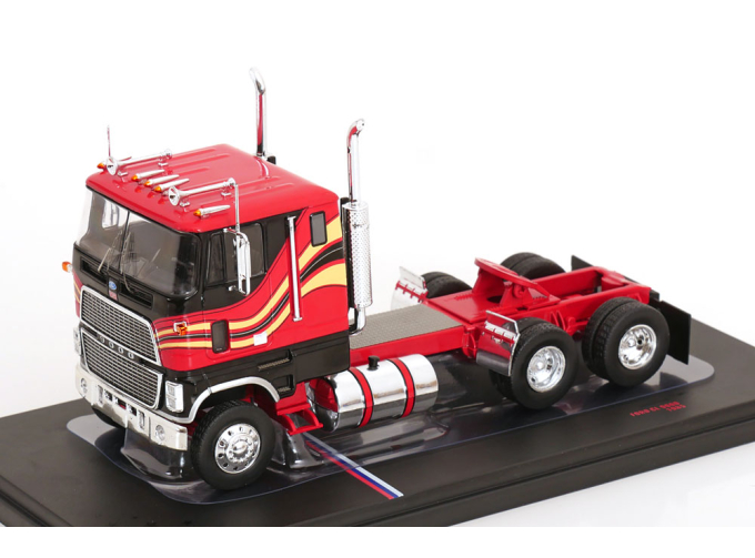 FORD CL 9000 Tractor Truck 3-Assi (1976), red
