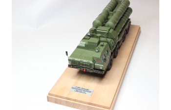 С-400 «Триумф» на базе Минский-543М (чистый хаки)