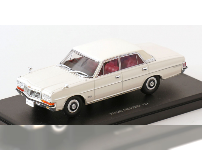 NISSAN President 252, white