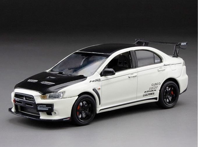 MITSUBISHI Lancer Evolution X white metallic