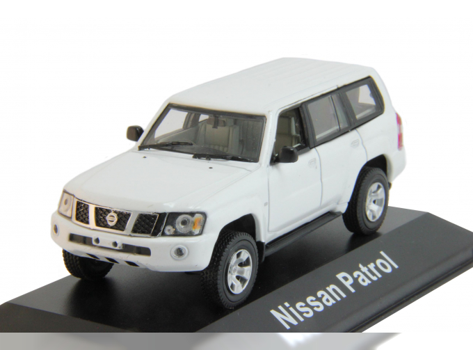 NISSAN Patrol правый руль (2005), white