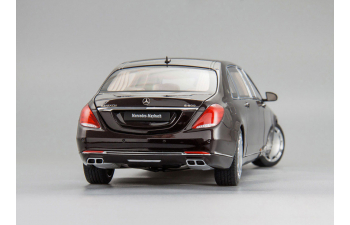 Mercedes-Maybach S 600 Pullman (dark red met)