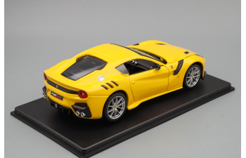 FERRARI F12tdf (2015), yellow