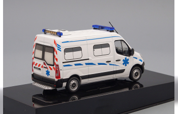 RENAULT Master III "Ambulance" France (2011), white