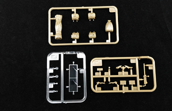 Сборная модель US GPW 1/4 ton 4/4 Utility Vehicle(Mod.1942) w/37mm Anti-Tank Gun M3A1
