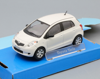 TOYOTA Yaris, white