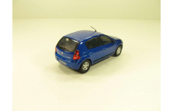 RENAULT Sandero (2008), дилерская 1:43, синий