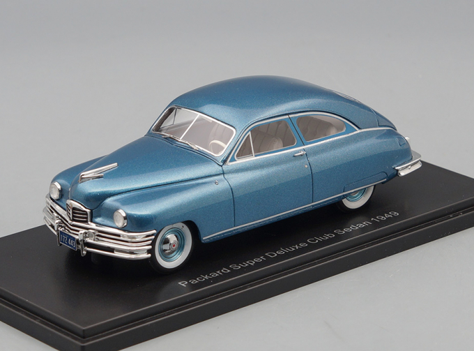 PACKARD Super De Luxe Club Sedan (1949), metallic turquoise