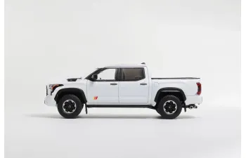 TOYOTA Thundra (2026), white