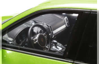 PORSCHE Cayenne GTS (92A) 2013 Metallic Light Green