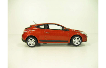 RENAULT Megane III хэтчбек, дилерская 1:43, красно-коричневый