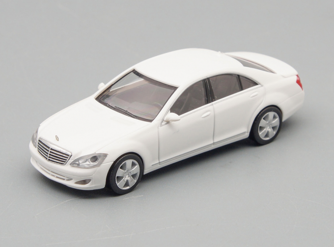 MERCEDES-BENZ S-Class (W221), white