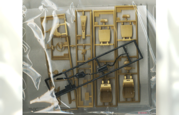 Сборная модель Nissan Gazelle (S110) ранняя модель HT 2000XE-II (1979) (Limited Edition)