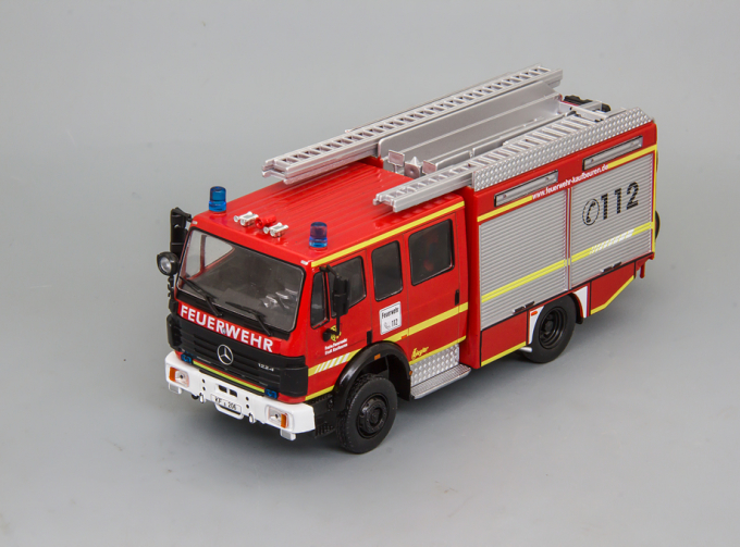 MERCEDES-BENZ LF 16/12 Ziegler Armé par les pompiers Volontaires de la ville de Kaufbeuren en Bavière