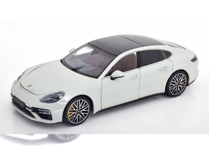 PORSCHE Panamera Turbo S (2020), light grey