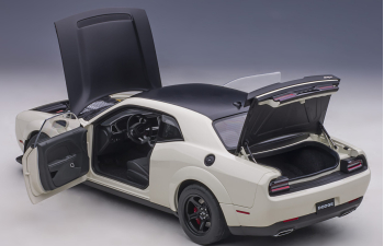Dodge Challenger Demon SRT белый с черным