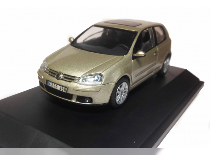 VOLKSWAGEN Golf V (dealer edition), yellow metallic