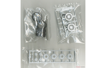 Сборная модель Toyota Crown Majesta UZS155 V8 4000 C Type i-Four