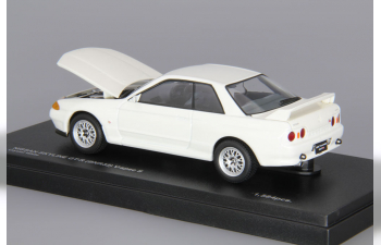 NISSAN Skyline GT-R (BNR32) V-speck II, crystal white