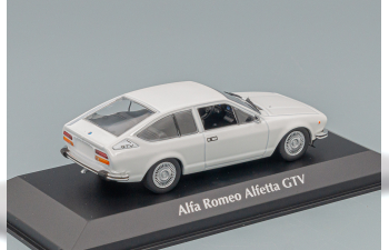 ALFA ROMEO Alfetta Gtv Coupe (1976), White