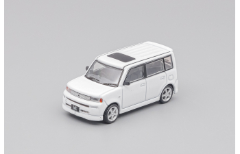 TOYOTA bB (2000), white