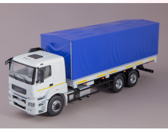 Камский грузовик 65207, белый / синий