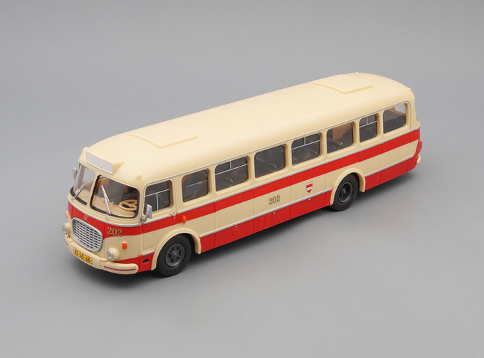 SKODA 706 RTO #202 Brno Bus - cream / red