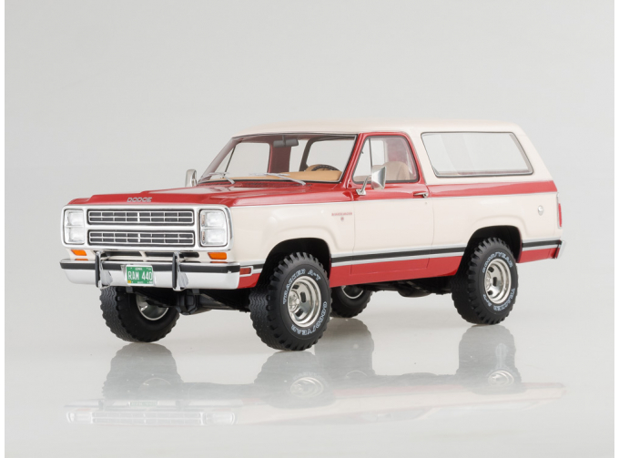 DODGE Ramcharger (1979), red/white