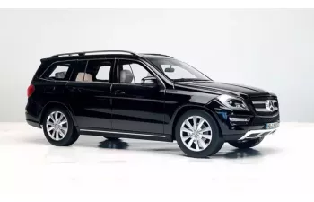 MERCEDES-BENZ GL500 (2012), black