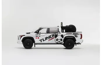 TOYOTA Tundra with accessories, white / black