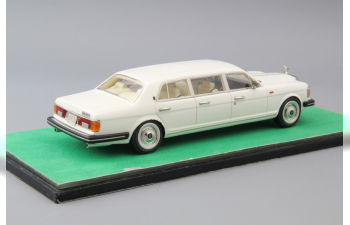 ROLLS ROYCE Silver Spirit II, white