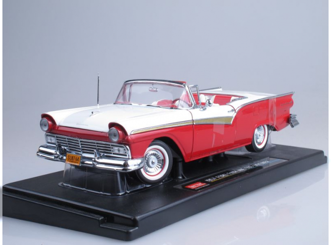 FORD Fairlane 500 Skyliner (1957), red / white