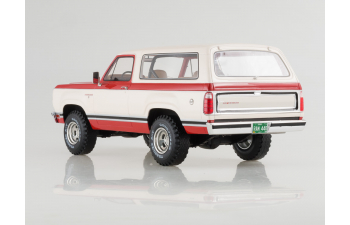 DODGE Ramcharger (1979), red/white