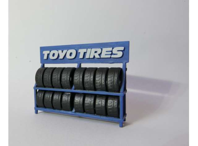 Полка с шинами Toyo