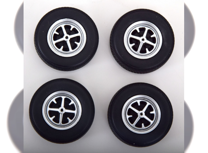 FORD Taunus rims and tyres set 1 (1971)