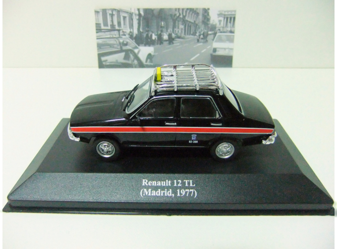 RENAULT 12 TL (Madrid, 1977), Collection Les Taxis du monde, black / red