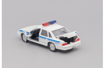 FORD Crown Victoria Branson Police, white