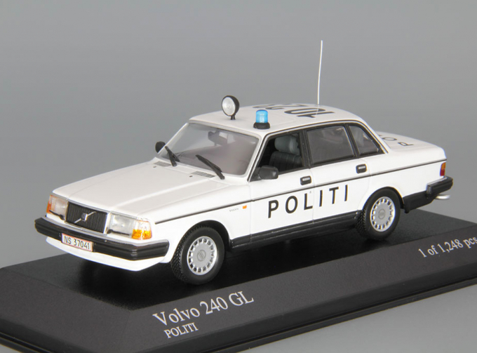 VOLVO 240 Politi (1986), white / black