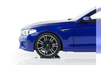 BMW M5 F90 Limousine (2018), Marina Bay Blue