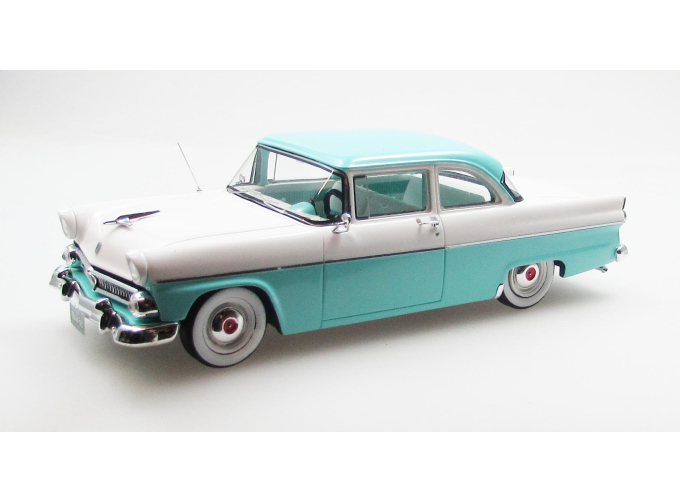 FORD Customline 2х дверный седан (1955), бирюзово-белый