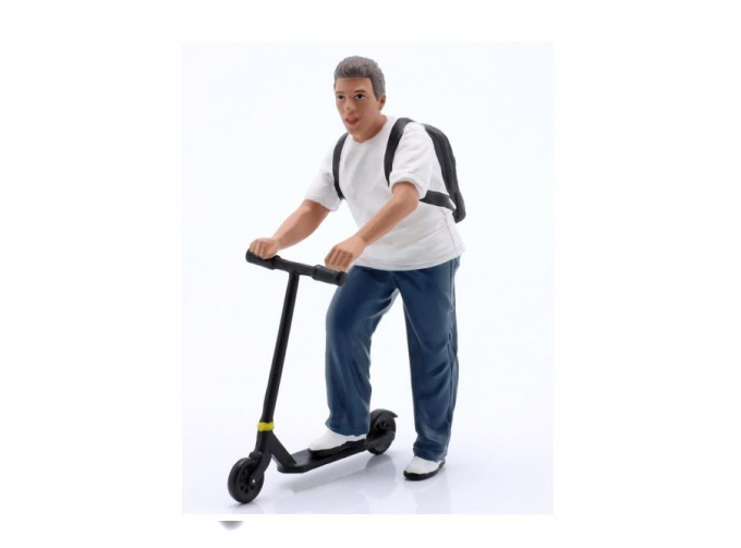 Фигурка мужчина с рюкзаком и самокатом. Серия 2 DioramaFigures №1