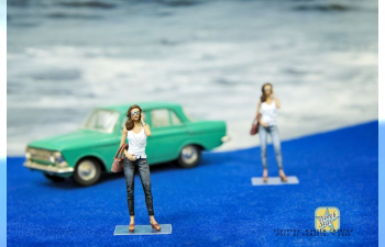 Фигурка девушки "Алло, дорогой, я не могу завеcти машину!" (окрашена)