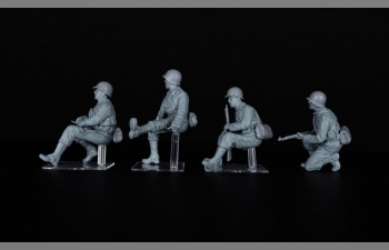 Сборная модель фигурки американских солдат на танке / Usa Infantry Tank Riders Military