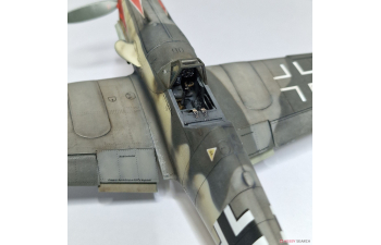 Сборная модель немецкий истребитель Bf 109K-4 (Weekend)