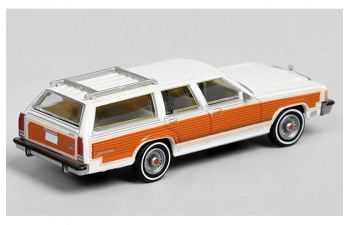 FORD LTD Country Squire (1979), light beige / wood decor